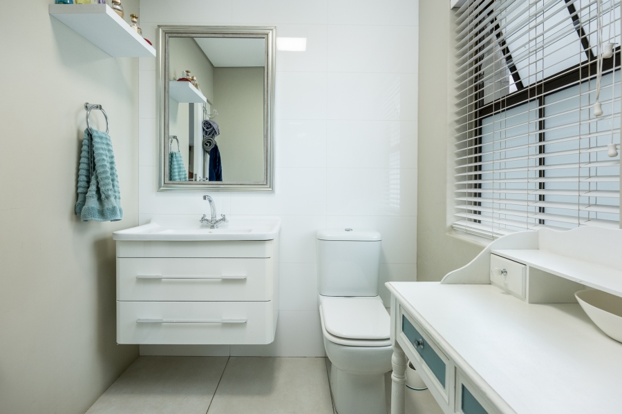 3 Bedroom Property for Sale in Graanendal Western Cape
